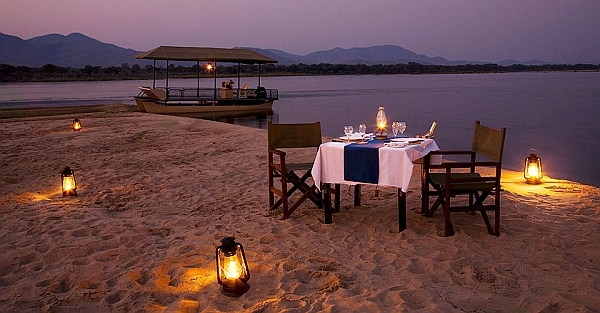 Chiawa Camp romantic private dinners on the Zambezi
