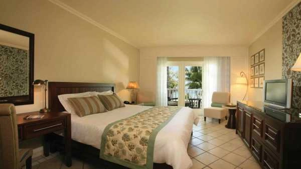Sugar Beach Resort bedroom