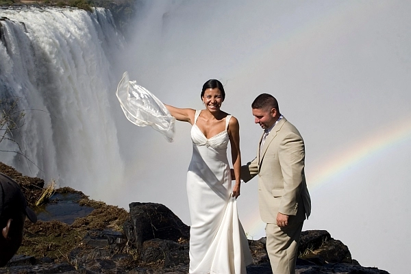 Wedding couple at Victoria Falls