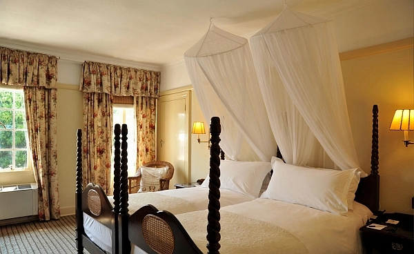Victoria Falls Hotel Standard twin room